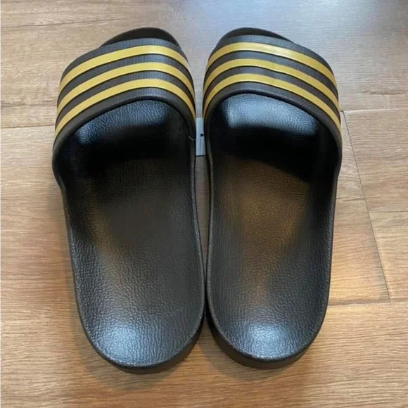Adidas Men’s Slides - Picture 7 of 8